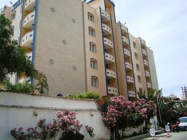 Aparthotel Golden Moon