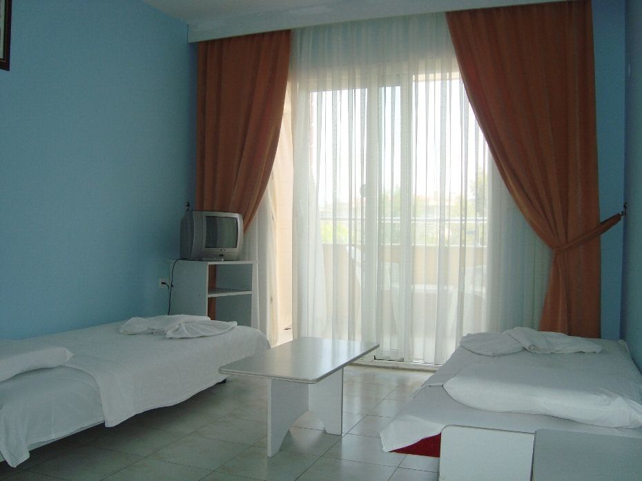 Golden Moon Aparthotel
