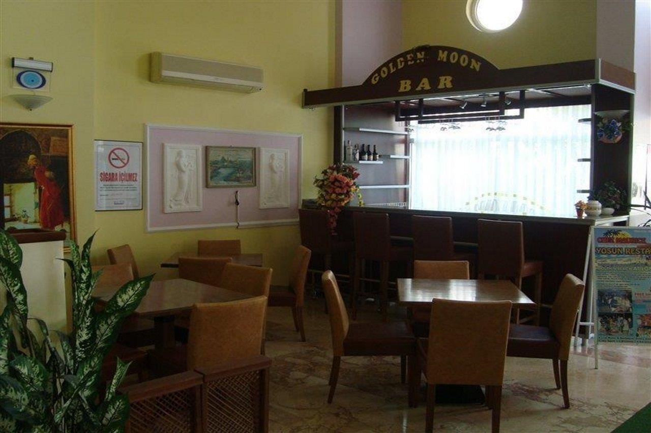 Aparthotel Golden Moon 2*