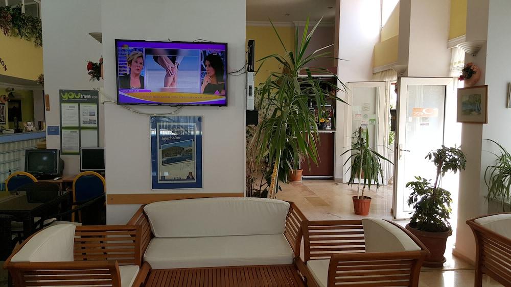 Hotel de apartamente Golden Moon 2*